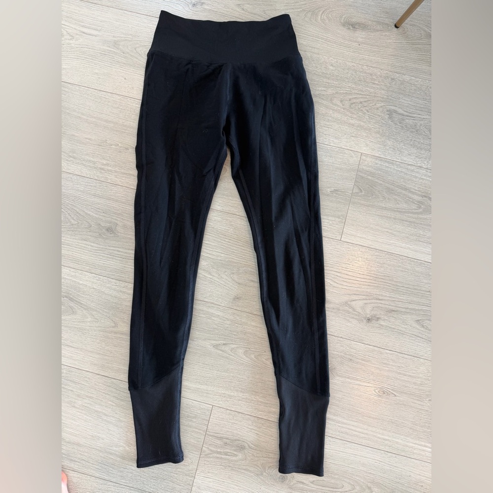 Alo yoga high-waist alosoft lounge legging in black, worn 2x